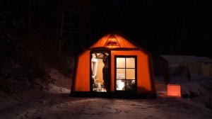 КИРИН CAMPING IN THE SNOW WITH A WARM INFLATABLE TENT SOUNDS OF SNOWY NATURE