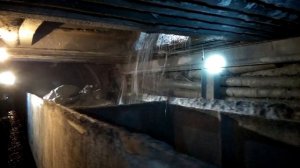 Погрузка рудной массы и опрокид. Северопесчанская шахта