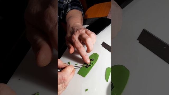 Брошь Тюльпаны