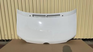 Усиленный пластиковый капот на Mercedes Sprinter Classic цвет Белый Арктик новый