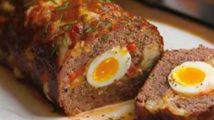 Рецепт мясного рулета, который точно станет вашим фирменным блюдом! Вкусный и очень сочный!