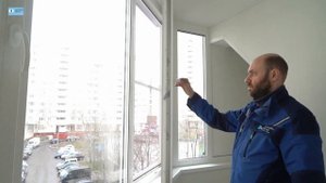 Остекление и отделка эркерной лоджии Rehau Delight