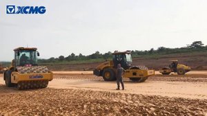 Каток грунтовый XS143J