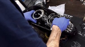 Подробно об установке светодиодных Bi Led линз на примере БМВ Е90 в студии автосвета АВТО108