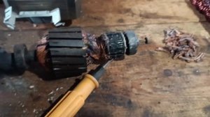 СКОЛЬКО МЕДИ В ДВИГАТЕЛЕ ОТ СТИРАЛЬНОЙ МАШИНКИ??!!? Добываю медь! Поиски металлолома! Добыча меди.