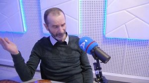 Единственный в Мирном гитарный мастер