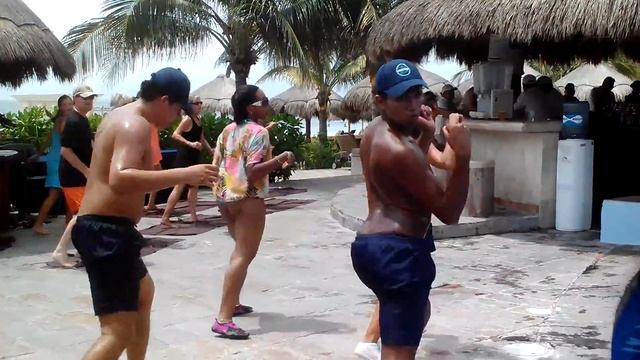 More dancing and the pool смотреть онлайн