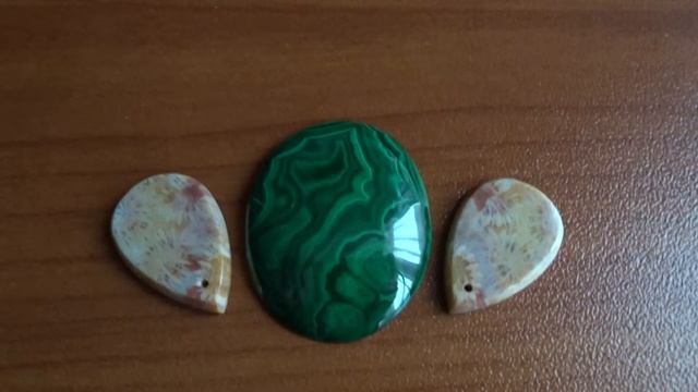 Малахит и окаменелый коралл, браслет