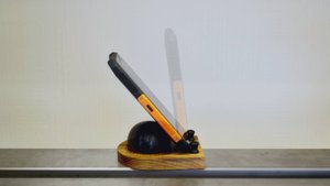 Подставка для телефона с изменяемым углом наклона / Wooden Stands for Phones and Mobile Devices