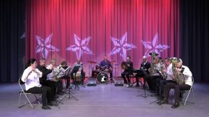 Волновахский народный духовой оркестр-Идет солдат по городу