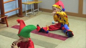 Танец петрушек  для дошкольников на новогоднем утреннике.mp4