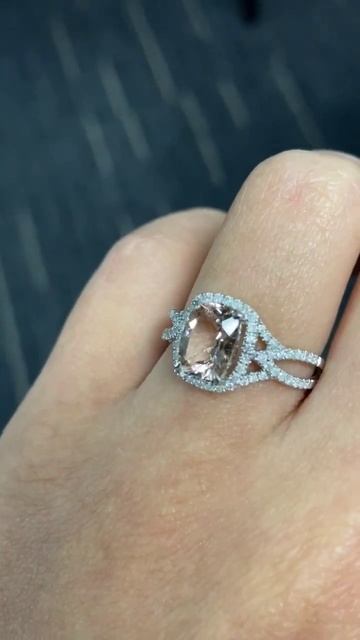 Infinity Morganite and diamond Engagement Ring 💕#shygems #engagementring #morganitering смотреть онлайн