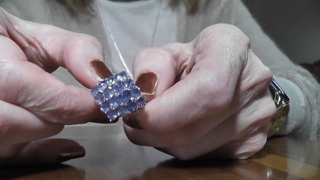 Стильное колечко с натуральными бюджетными танзанитами смотреть онлайн
