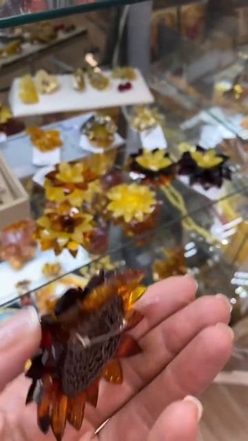 Янтарная брошь цветок 🌺 смотреть онлайн