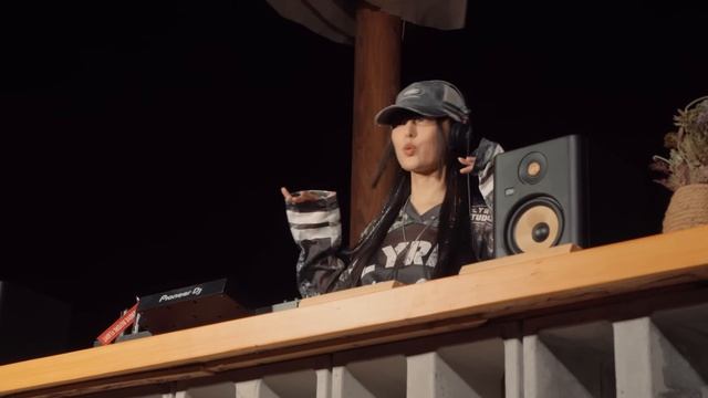 YOUNA - Melodic Techno & Progressive House DJ Mix 14 @ Badaya Camp I Dubai смотреть онлайн