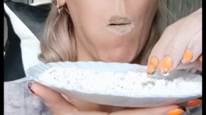 //Мокрая глина в крошке мела/Wet clay/chalk/