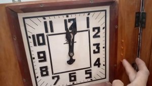 Вторичные часы Стрела с часовой станцией.