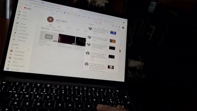 Su vannizagnoli.it affezionati irridenti con pseudonimi di fantasia. Critiche a priori. Occhiuto... смотреть онлайн