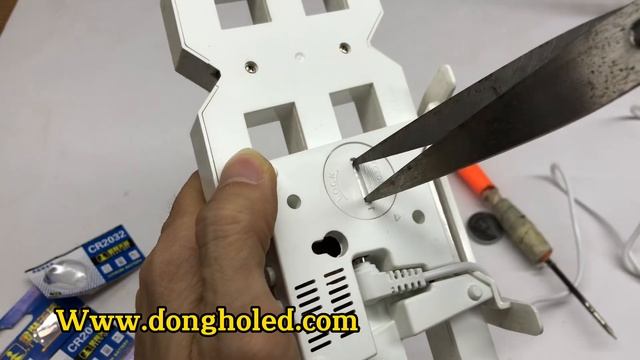 Sửa lỗi Đồng hồ led 3D sai giờ sau một thời gian dùng смотреть онлайн