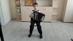 Чернышев Максим, баян, группа 1