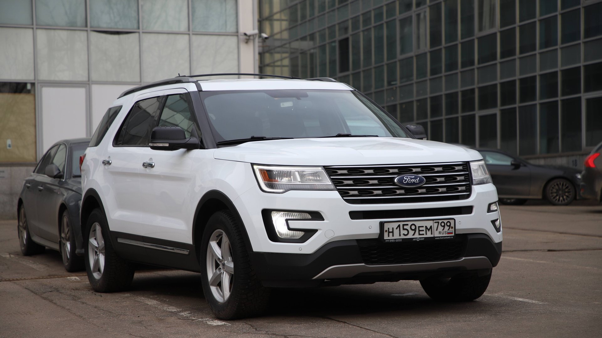 Ford Explorer смотреть онлайн