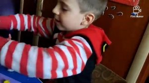 Мишаня делает персонажей мультика Лунтик