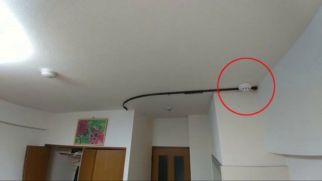 How to spot hidden cameras in your Oyo, Airbnb, or any hotel room смотреть онлайн