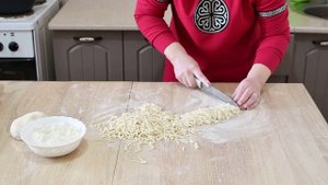 Приготовление национального бурятского блюда Шулээн