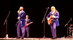 ПЛЫВЕ РЭЧАНЬКА (ПЛЫВЁТ РЕЧКА) - БГА "Песняры"