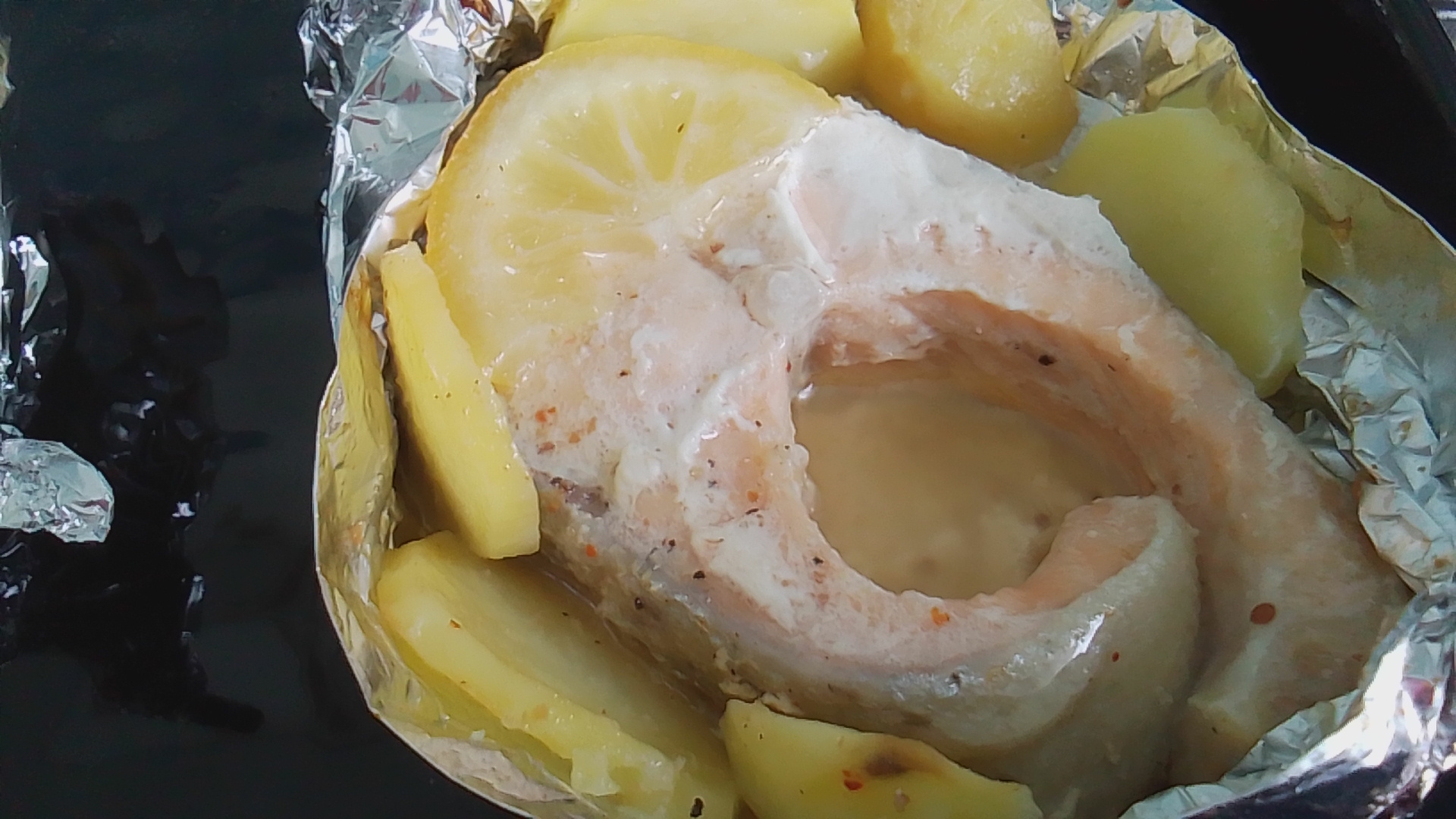 Мариную Форель к празднику 🔥Запекаю рыбу в духовке с картошкой 🤤Простой салат✅Подарок для сына🎁