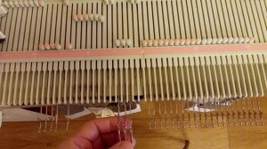 Как я вяжу носки пяткой подкова на вязальной машине 4 класса.