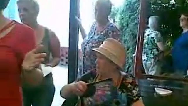 СОБРАНИЕ ВОЗМУЩЕННЫХ ЖИТЕЛЕЙ №З И 5 ПО ПОВОДУ ШУМА МУЗЫКАЛЬНОГО 07082013 смотреть онлайн