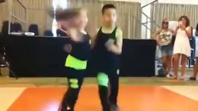 Молодые танцоры смотреть онлайн