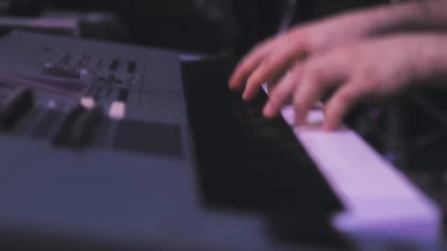 MOLY - Que Va  (Salsa Version) смотреть онлайн