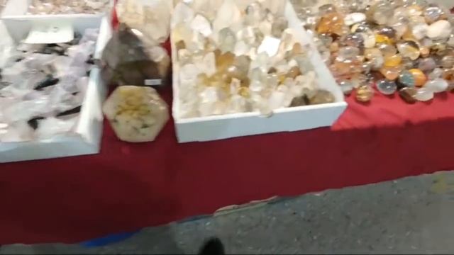 Tucson Gem and Mineral Show 2019 -6 #CRYSTALS #GEMSTONES #MINERALS смотреть онлайн