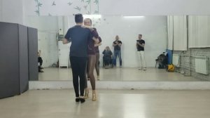 Alex&Natalie UrbanKiz class | Tips and Hints | Теневая за партнера в левые ноги + вытеснение бедра