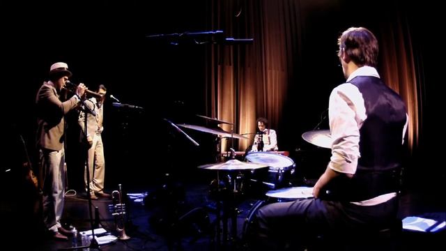 The lady is a tramp (Rodgers & Hart) смотреть онлайн