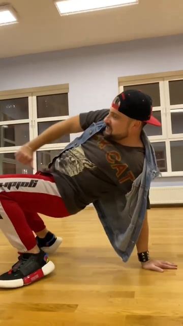 O Saki Saki Trend  shorts Dance by Kolya Korolev