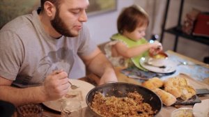 Семейный ролик о важном,  как проводить время с семьей