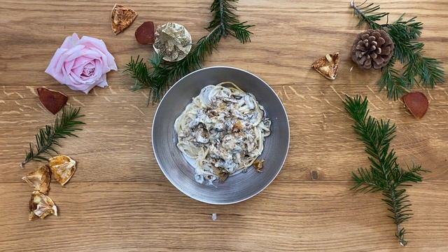 Linguine champignons des bois, sauce tartufata смотреть онлайн