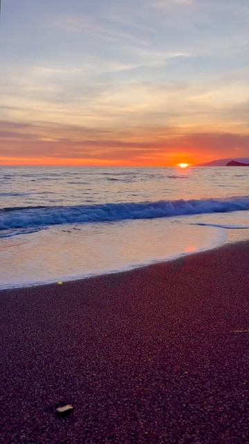 Закат в Судаке. #крым #судак #зима #новыйсвет #январь #море #черноеморе #природа #крымморе смотреть онлайн