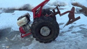 мотоблок МТЗ с плугом на колесах 7-12