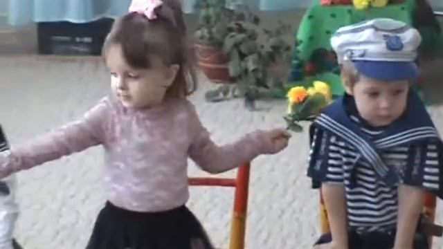 Кира и Международный женский день. 2013 г. / Kira and the International Women's Day. 2013 смотреть онлайн