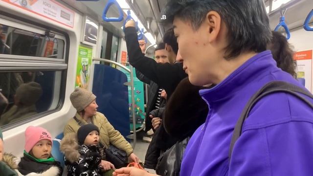Акция феминисток в алматинском метро на 8 марта 2024  Репортаж
