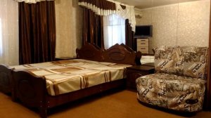 Первый этаж, двухкомнатная. Гостевой дом Натали