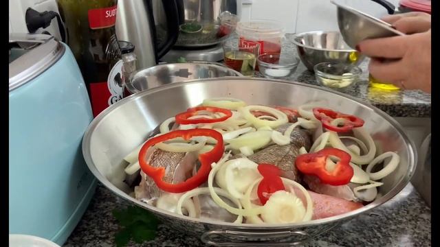 Caldeirada de Peixe  com Inhame na Cataplana uma Delicia
