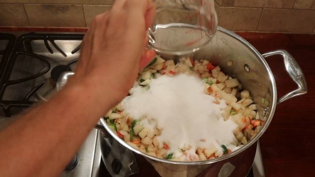 Pears in Her Salsa (and the BEST PEAR SALSA RECIPE EVER!) смотреть онлайн