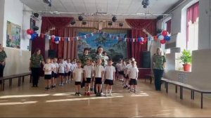 "Вы будете, как за стеной,
За нашей мужской спиной"