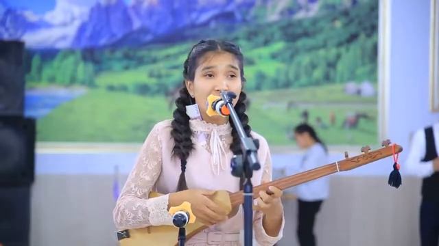 @akylnuru55 Нурайым Акылбекова- Апа. Эн мыкты аткаруу. смотреть онлайн