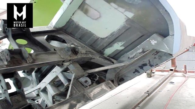 Barracuda com motor de Viper V10 Super carro смотреть онлайн